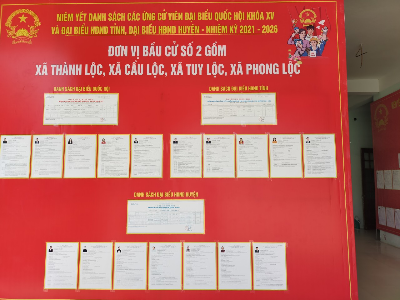 UBND xã Thành Lộc niêm yết xong danh sách ứng cử viên đại biểu Quốc hội khóa XV, đại biểu HĐND các cấp nhiệm kỳ 2021 - 2026